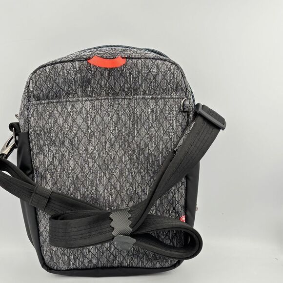 Travelon Slim Double Zip Anti-Theft Classic Crossbody Bag Water Bottle Holder - Picture 10 of 10